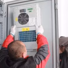 Unidad de refrigeración del gabinete Tipo de gabinete exterior de telecomunicaciones Fuente de alimentación de CC Aire acondicionado